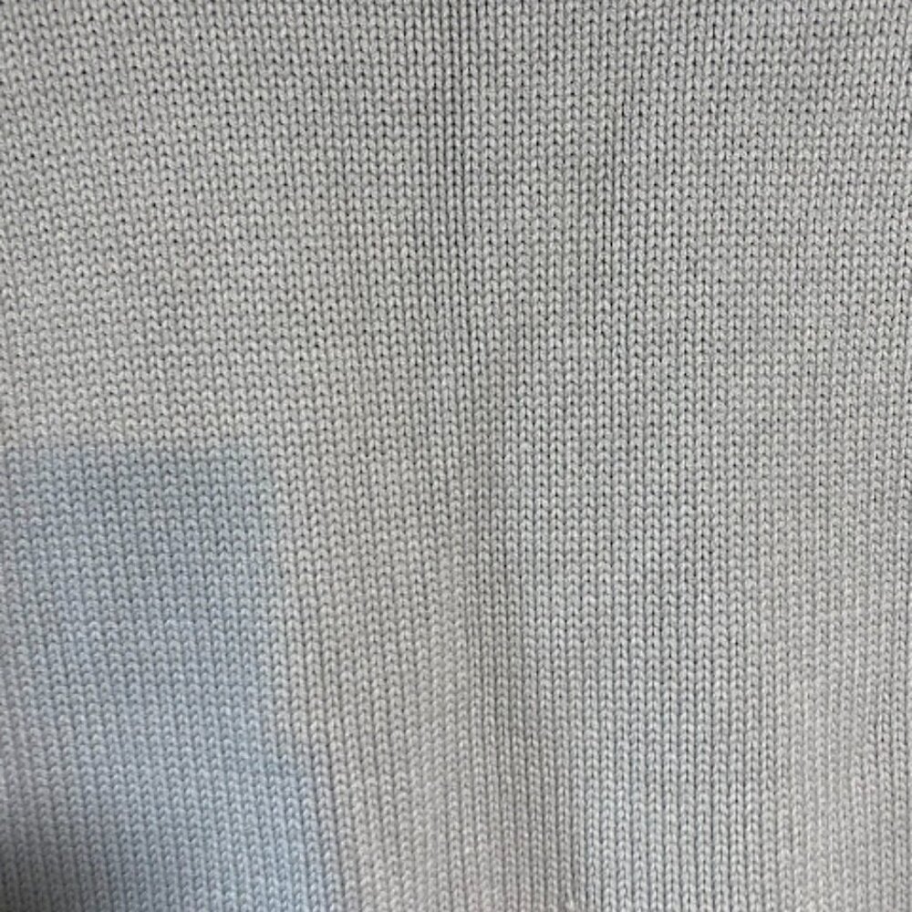 GU V-Neck Pointelle Women's Light Blue White Knit Sweater Vest Size S - Picture 7 of 10